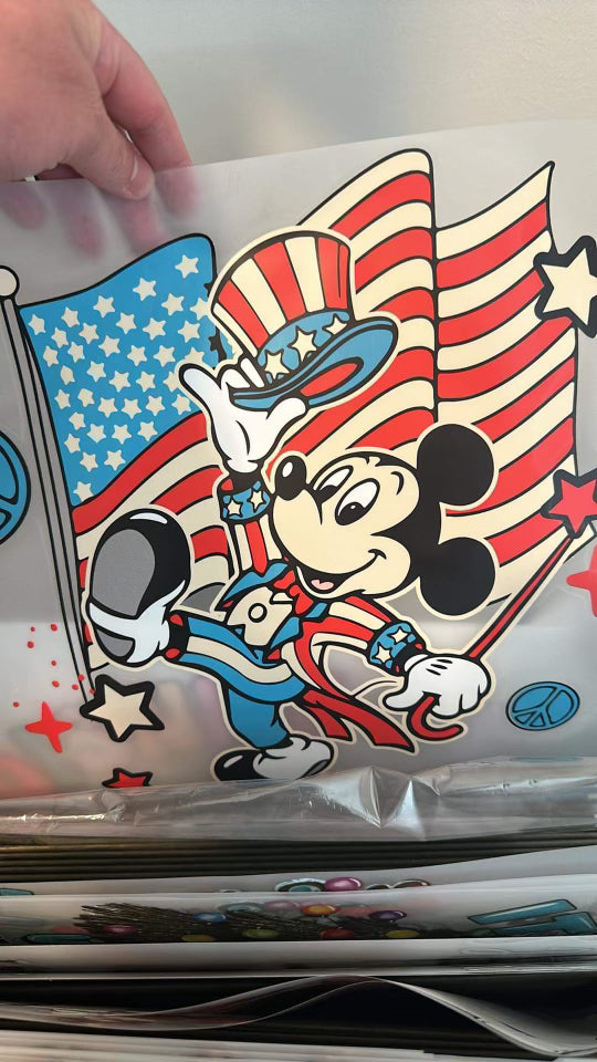 Mouse & Flag